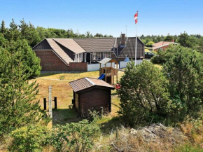 Fascinating Holiday Home in Bl vand with Pool